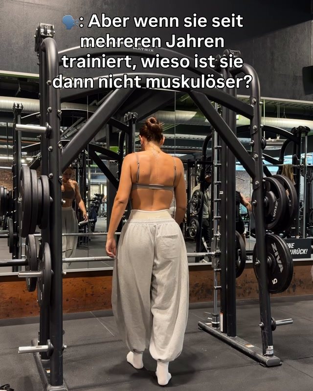 Instagram-Reel von Johanna im Gym, von hinten